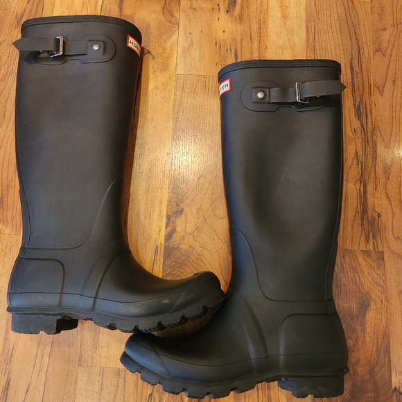 Hunter Matte Black Tall Rain Boots - Picture 6 of 11